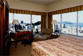 photo: Holiday Inn suite